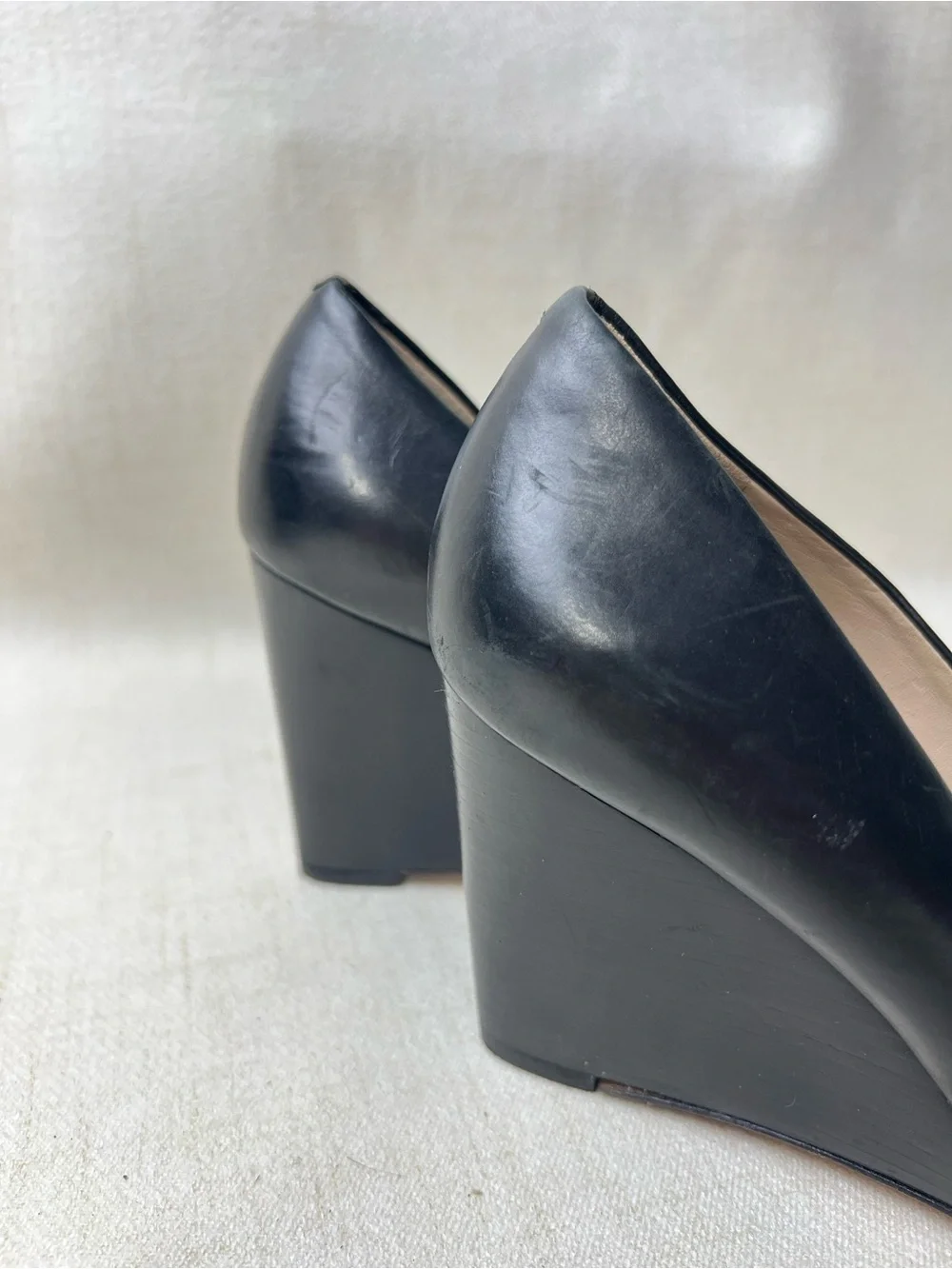 Tory Burch Black Leather Wedge Heels Gold Logo Pumps Size 6.5